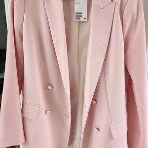 Pink pearl buttoned H&M Blazer Size Medium